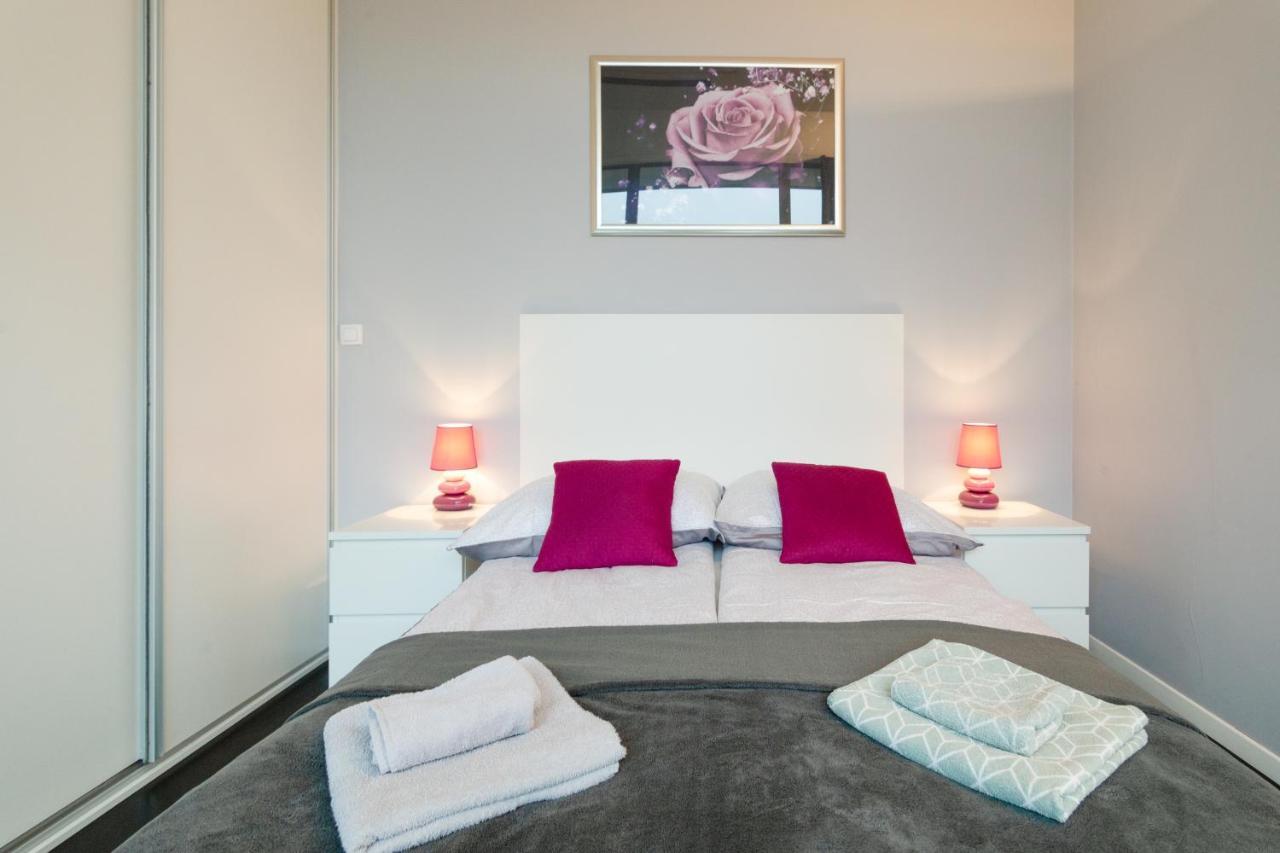 קרקוב Secret Charm Fully Equipped Apt With Balcony מראה חיצוני תמונה